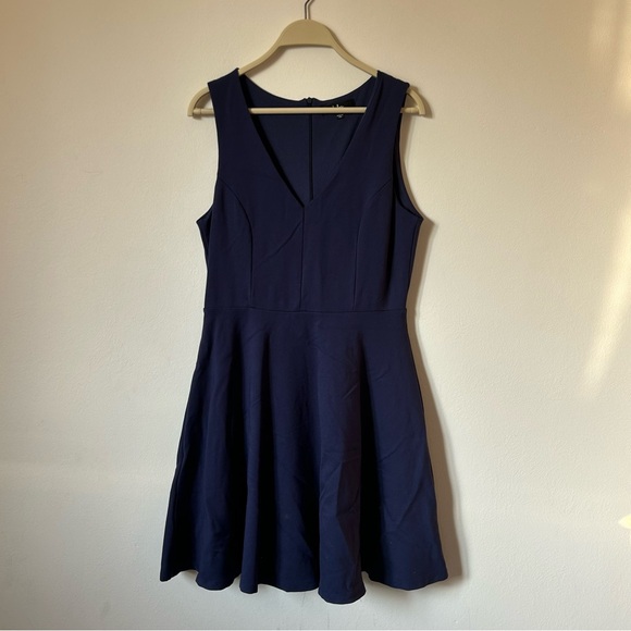 Lulus Dresses & Skirts - LULUS - Elegant Navy Blue Sleeveless Dress